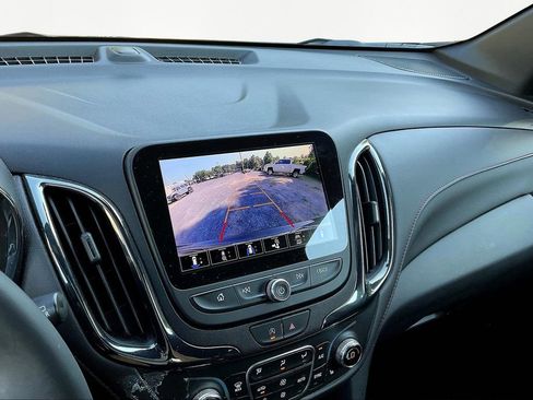 Used 2023 Chevrolet Equinox RS image 11