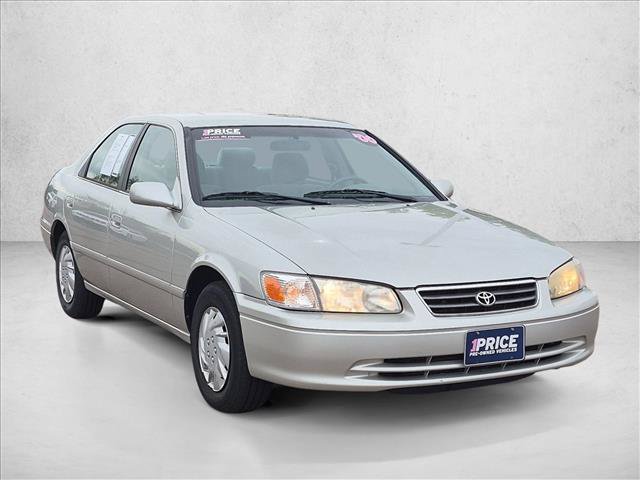 Used 2000 Toyota Camry CE FWD image 3