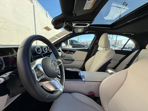 Used 2025 Mercedes-Benz C 300 Sedan image 12