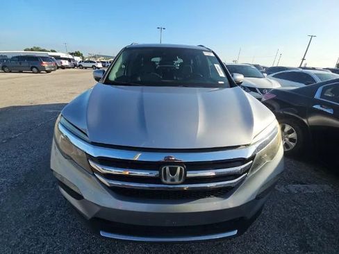 Used 2017 Honda Pilot Elite image 6
