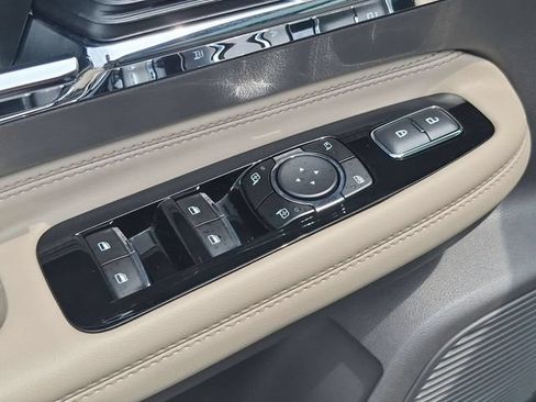 Certified 2022 Lincoln Corsair AWD w/ Premium Package image 16