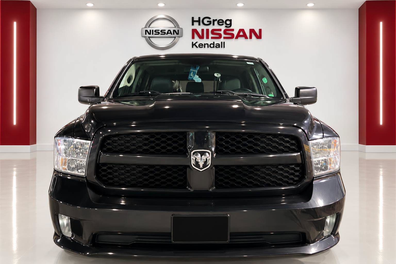 Used 2017 RAM 1500 Express AWD/4WD image 5