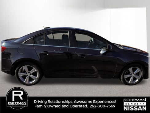 Used 2015 Chevrolet Cruze LT image 2
