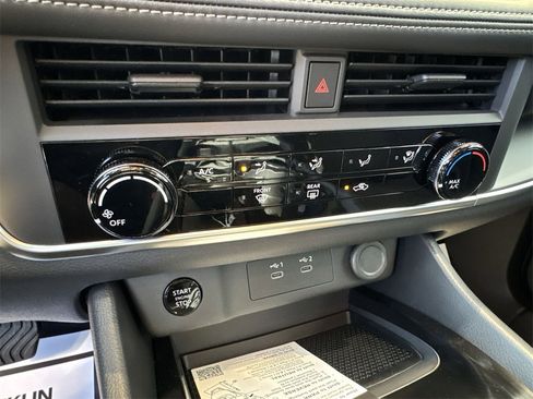 New 2026 Nissan Rogue S image 10