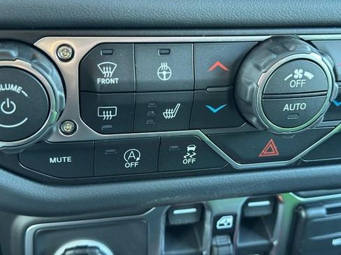 New 2026 Jeep Gladiator Rubicon image 13