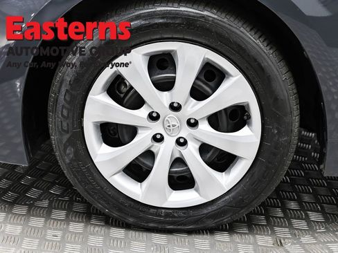 Used 2023 Toyota Corolla LE image 31