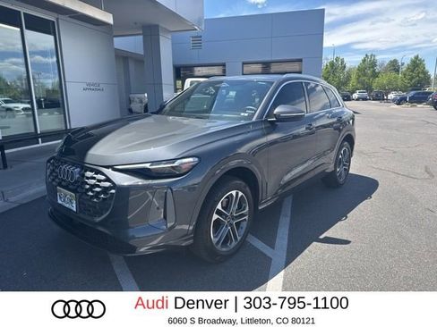 Used 2025 Audi Q5 Premium Plus w/ Premium Plus AWD/4WD image 1