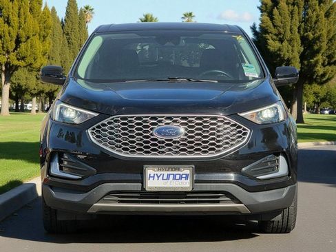 Used 2023 Ford Edge SEL image 3
