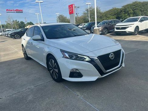 Used 2020 Nissan Altima 2.5 SL FWD image 1