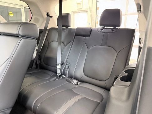 Used 2025 Honda Pilot Touring image 25