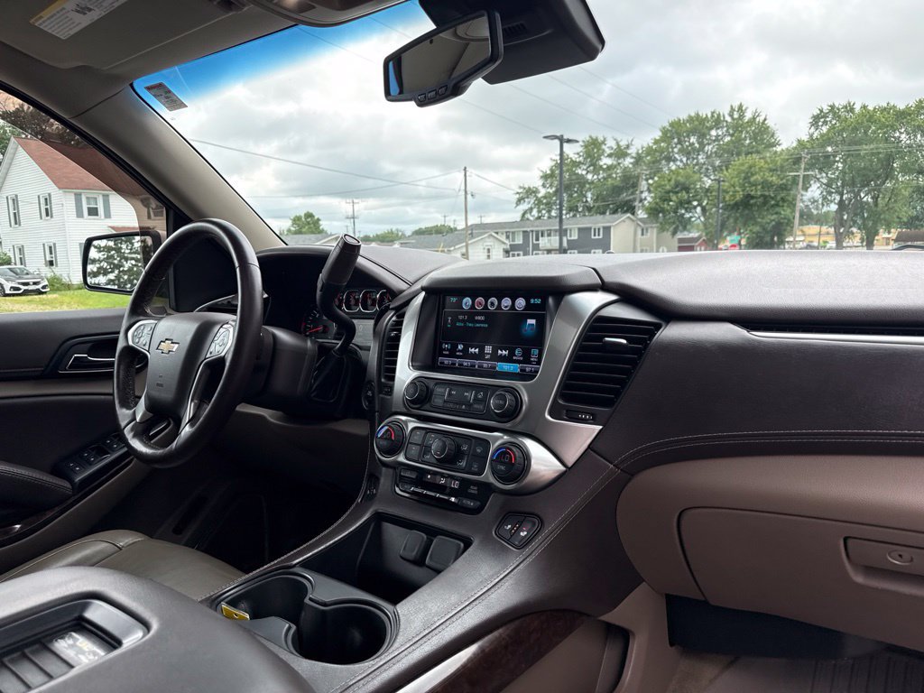 Used 2017 Chevrolet Tahoe LT w/ LT Signature Package AWD/4WD image 32