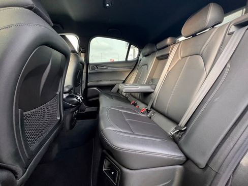 Used 2023 Alfa Romeo Stelvio Sprint image 23