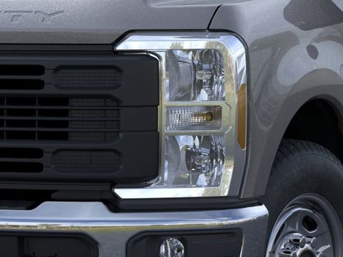 New 2026 Ford F350 XL w/ XL Chrome Package image 18