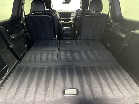 Certified 2024 Jeep Wagoneer Series III AWD/4WD image 12