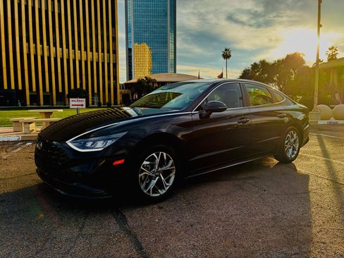 Used 2023 Hyundai Sonata SEL image 1