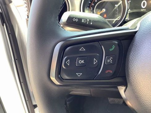 Used 2023 Jeep Gladiator Willys image 13