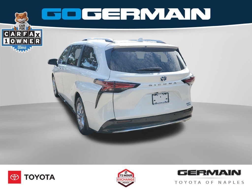 Used 2024 Toyota Sienna Limited FWD image 11