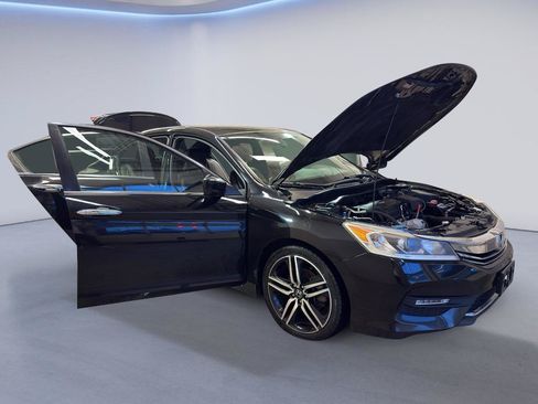 Used 2017 Honda Accord Sport Special Edition image 9