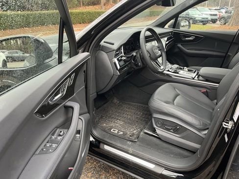 Used 2025 Audi Q7 3.0T Premium Plus image 4