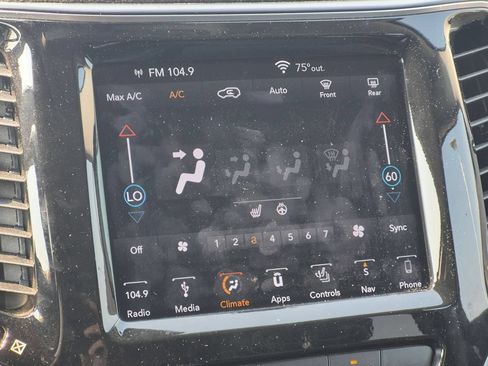 Used 2019 Jeep Cherokee Limited w/ Technology Group AWD/4WD image 19