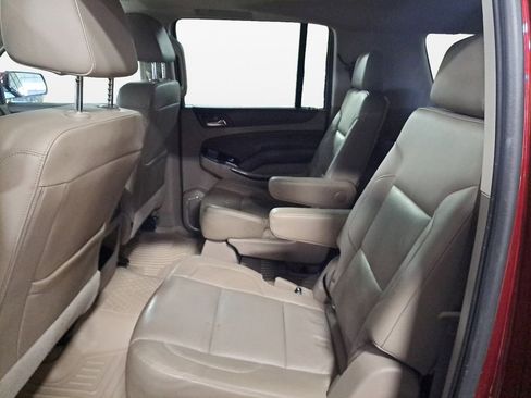 Used 2018 Chevrolet Suburban LT w/ LT Signature Package image 13