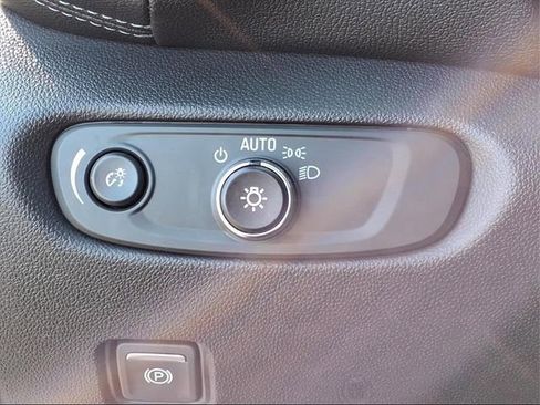 Used 2021 Chevrolet Blazer LT w/ Redline Edition image 17