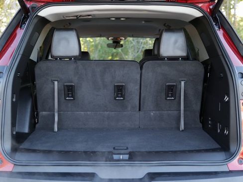 Used 2020 Chevrolet Traverse LT w/ Driver Confidence II Package image 28