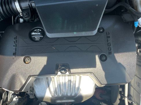 Used 2018 Buick LaCrosse Essence image 31