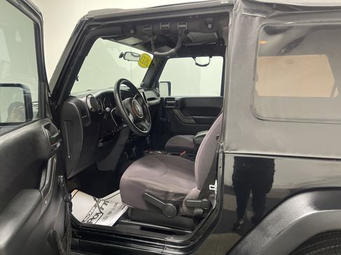 Used 2013 Jeep Wrangler Sport image 9