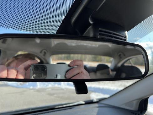 New 2025 Nissan Versa SR w/ Trunk Package image 25