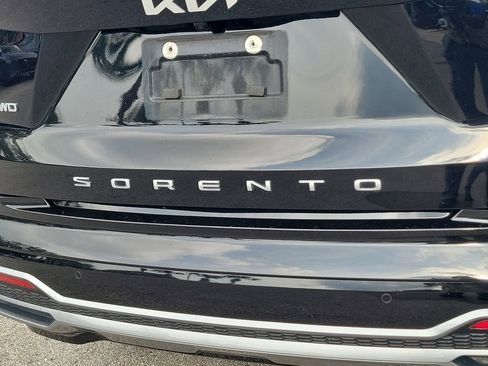 Used 2022 Kia Sorento SX image 18