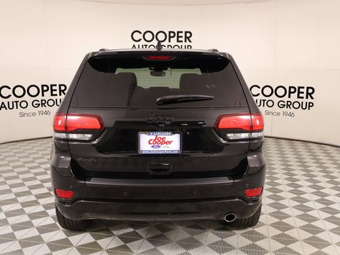 Used 2020 Jeep Grand Cherokee Altitude AWD/4WD image 22