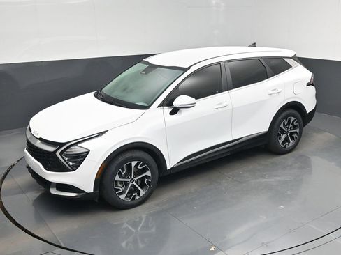 Certified 2024 Kia Sportage EX image 41