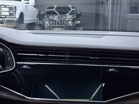 Used 2018 Audi Q7 3.0T Premium Plus w/ Premium Plus Package image 23
