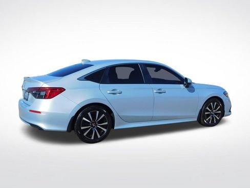 Used 2023 Honda Civic EX image 3