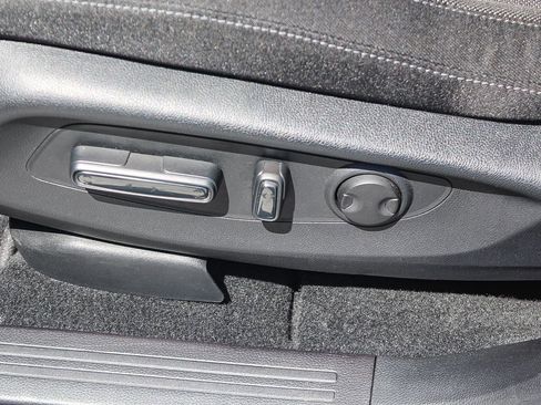 Certified 2025 Honda CR-V EX image 22