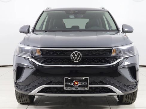 Used 2023 Volkswagen Taos SE image 46