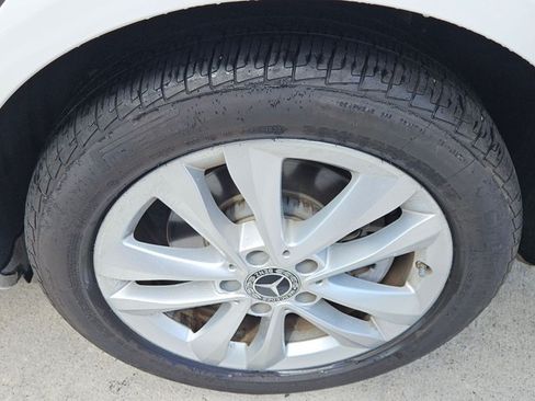 Certified 2019 Mercedes-Benz C 300 4MATIC Sedan image 21