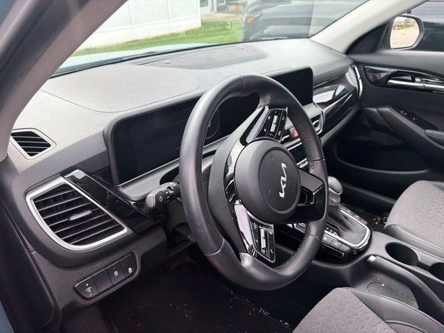 Used 2024 Kia Seltos S AWD/4WD image 9