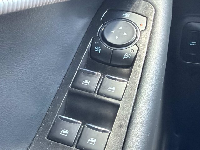 Used 2025 Ford Explorer ST-Line AWD/4WD image 24