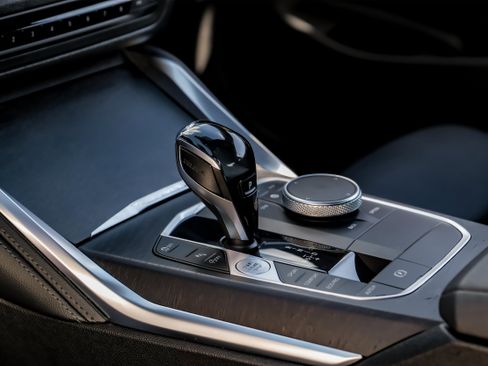 Used 2021 BMW 430i Coupe w/ M Sport Package image 26