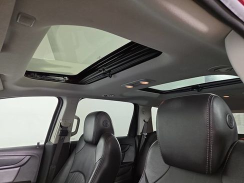 Used 2017 Chevrolet Traverse Premier FWD image 32