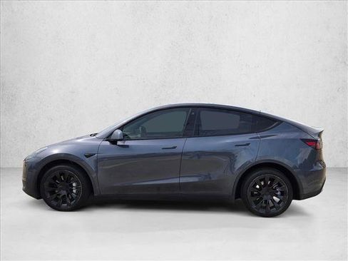 Used 2023 Tesla Model Y Long Range AWD/4WD image 9
