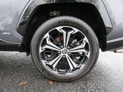 Used 2025 Toyota RAV4 XSE image 13