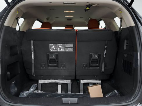 New 2026 Kia Carnival EX FWD image 8