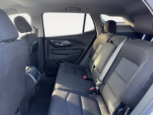 Used 2024 GMC Terrain SLE w/ Driver Convenience Package image 13