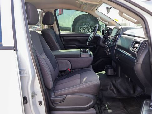 Used 2022 Nissan Titan S w/ S Utility Package image 8