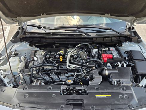 Used 2024 Nissan Altima 2.5 SV FWD image 32