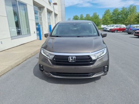 Used 2021 Honda Odyssey EX image 3