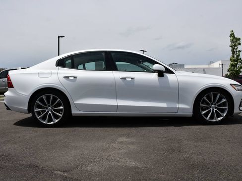 Used 2020 Volvo S60 T6 Momentum w/ Premium Package AWD/4WD image 8